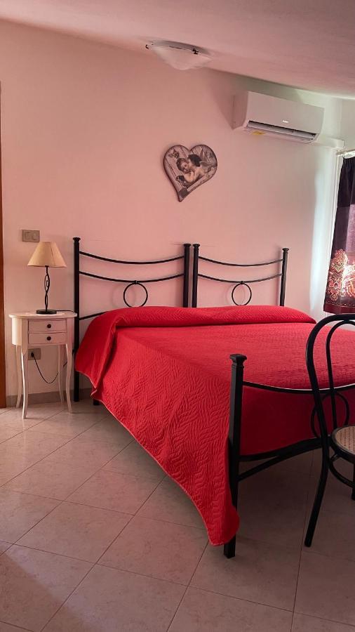 Bed and Breakfast La Mansarda Biancareddu Экстерьер фото